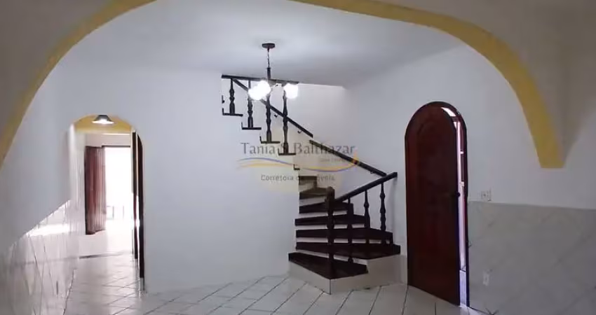 Sobrado bem conservado. bairro catiapoã - são vicente/sp.