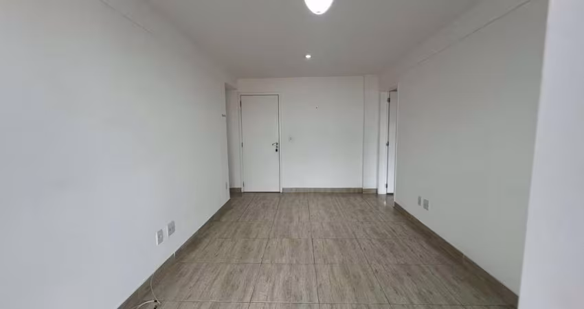Apartamento com 2 dormitórios à venda, 142 m² por R$ 550.000 - Centro - Cabo Frio/RJ