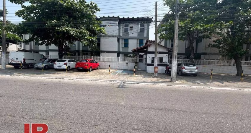 Apartamento com 2 dormitórios à venda, 49 m² por R$ 330.000,00 - Braga - Cabo Frio/RJ