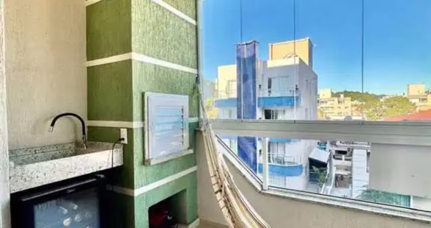 Excelente e singular apartamento mobiliado com 02 dormitórios, localizado a 300 metros do mar da praia do centro de bombinhas/sc