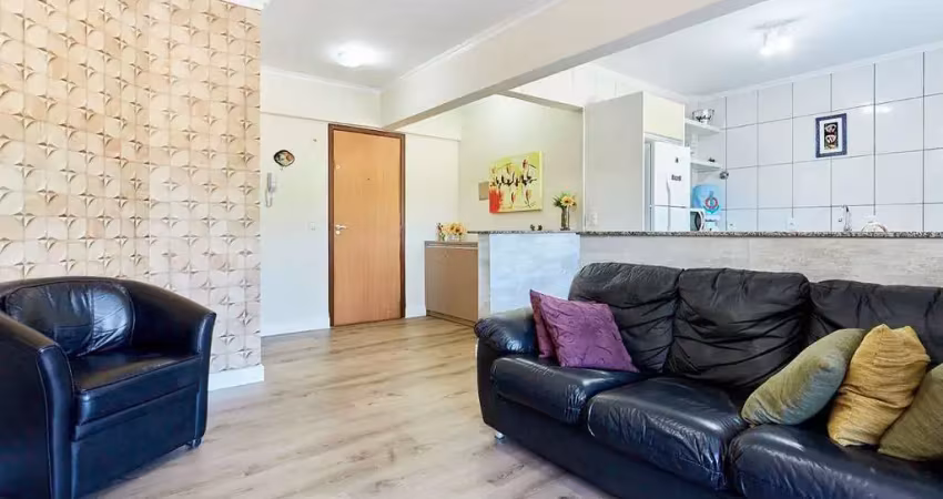 Oportunidade de investimento - apartamento na praia do centro de bombinhas à 150 metros do mar, mobiliado e com garagem.
