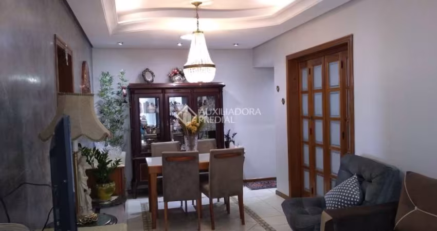 Apartamento com 3 quartos à venda na Avenida Protásio Alves, 440, Rio Branco, Porto Alegre