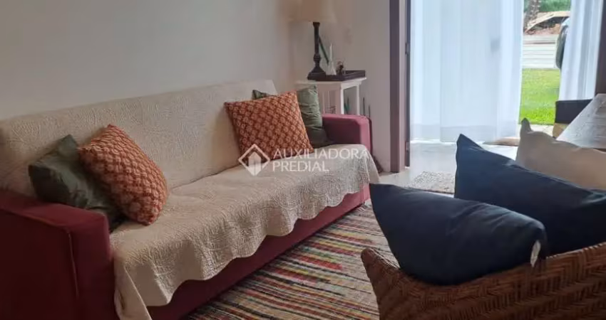 Casa com 2 quartos à venda na Lageado, 1028, Ambrósio, Garopaba