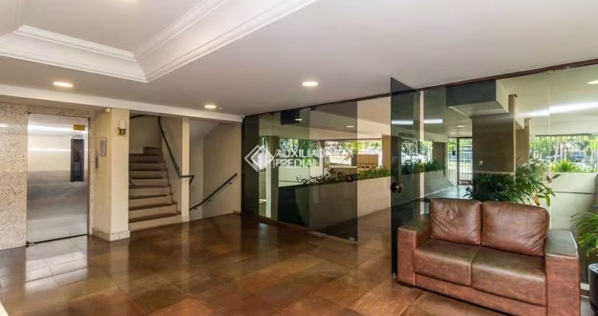 Sala comercial à venda na Avenida Carlos Gomes, 1286, Três Figueiras, Porto Alegre