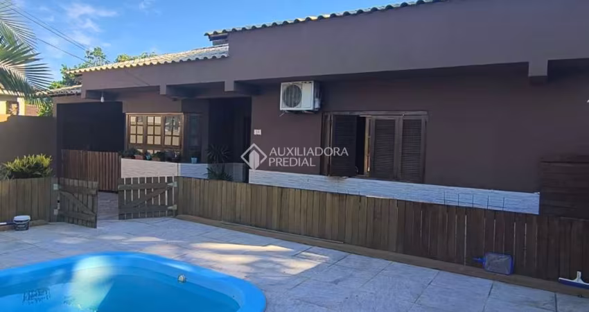 Casa com 2 quartos à venda na Rua Demétrio Ribeiro, 58, Centro, Viamão