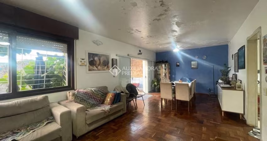 Casa com 2 quartos à venda na Rua Arnaldo Ballve, 96, Jardim Itu Sabará, Porto Alegre
