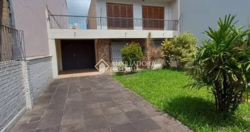 Casa com 3 quartos à venda na Rua Chile, 643, Jardim Botânico, Porto Alegre