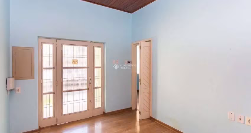 Casa com 3 quartos à venda na Rua Doutor Sebastião Leão, 179, Azenha, Porto Alegre