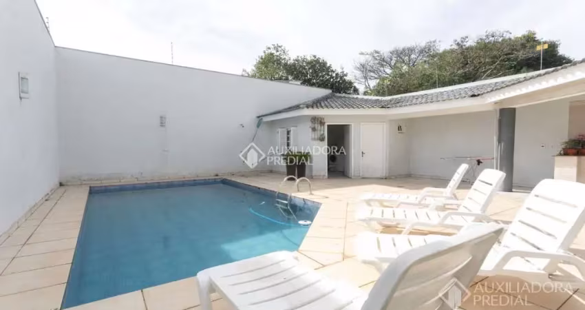 Casa com 5 quartos à venda na COMENDADOR CLAUDIUS ZALUSKI, 30, Morro Santana, Porto Alegre