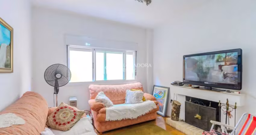 Casa com 3 quartos à venda na Rua Pedro Velho, 382, Partenon, Porto Alegre
