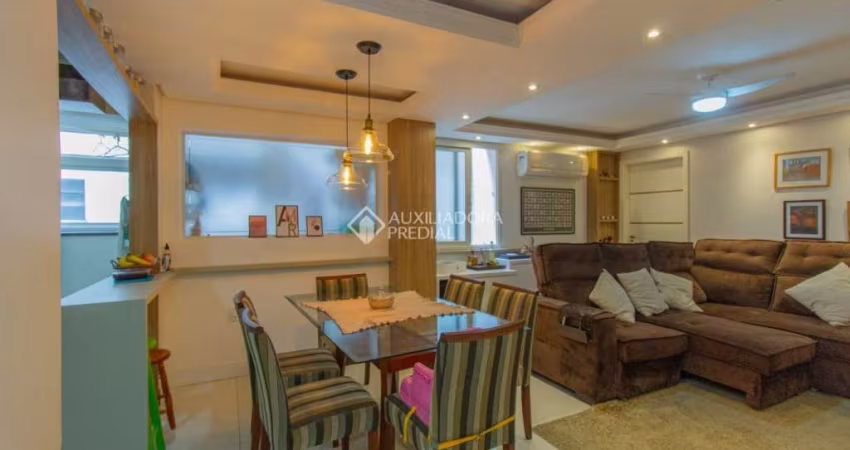 Apartamento com 3 quartos à venda na Rua Coronel Genuino, 280, Centro Histórico, Porto Alegre