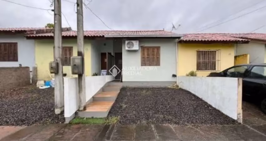 Casa em condomínio fechado com 1 quarto à venda na Rua Jacundá, 686, Guarujá, Porto Alegre