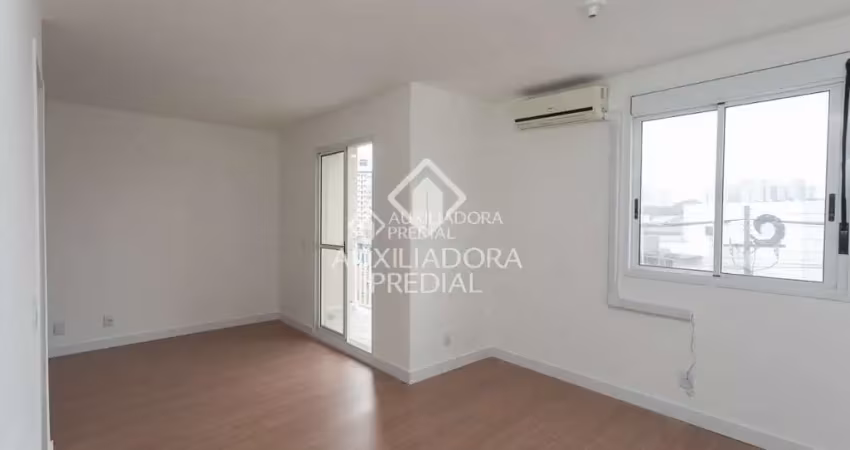 Apartamento com 2 quartos à venda na Avenida Assis Brasil, 4908, Passo da Areia, Porto Alegre