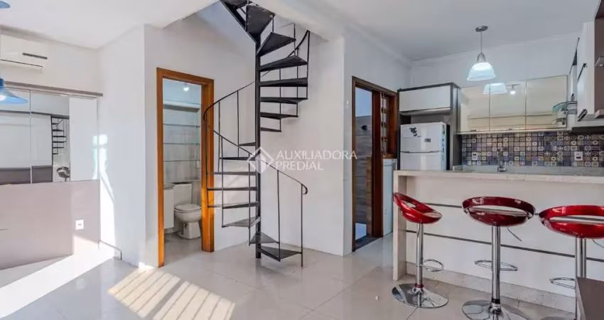 Casa em condomínio fechado com 2 quartos à venda na Avenida Outeiro, 83, Coronel Aparício Borges, Porto Alegre