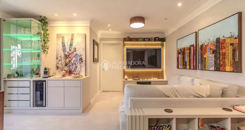 Apartamento com 3 quartos à venda na Avenida Neusa Goulart Brizola, 500, Petrópolis, Porto Alegre