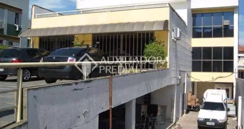 Prédio à venda na Avenida Capivari, 763, Cristal, Porto Alegre