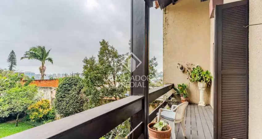 Casa com 4 quartos à venda na Rua Balduino Roehrig, 286, Três Figueiras, Porto Alegre