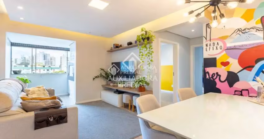 Apartamento com 2 quartos à venda na Rua Sapê, 780, Passo da Areia, Porto Alegre