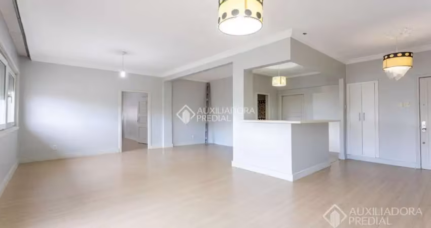 Apartamento com 3 quartos à venda na Rua Duque de Caxias, 1361, Centro Histórico, Porto Alegre