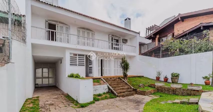 Casa com 3 quartos à venda na Avenida Cai, 428, Cristal, Porto Alegre