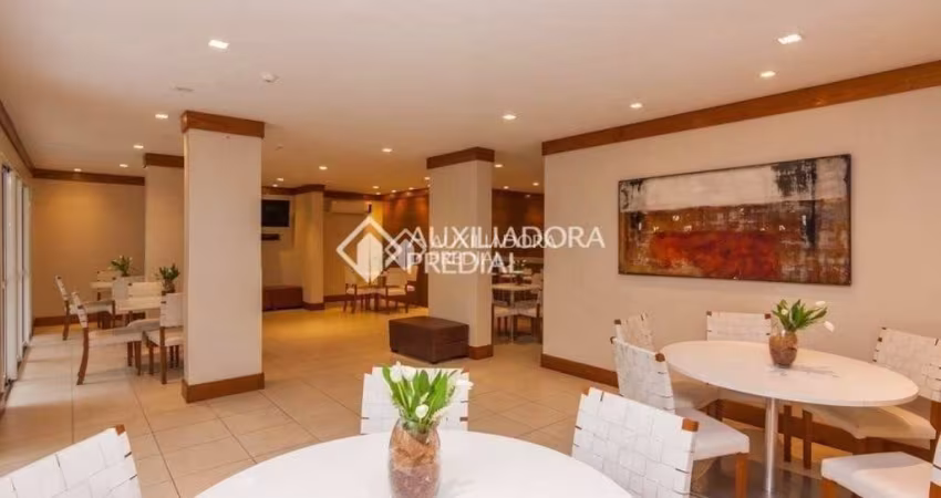 Apartamento com 3 quartos à venda na Beco Andaraí, 675, Passo da Areia, Porto Alegre