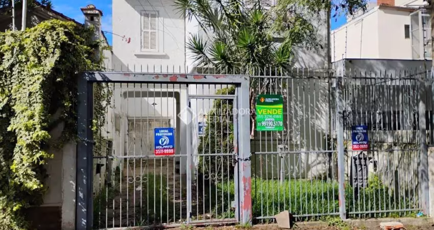 Casa com 3 quartos à venda na Rua João Abbott, 529, Petrópolis, Porto Alegre