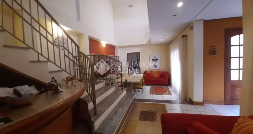 Casa com 5 quartos à venda na Rua Coronel Feijó, 1017, São João, Porto Alegre