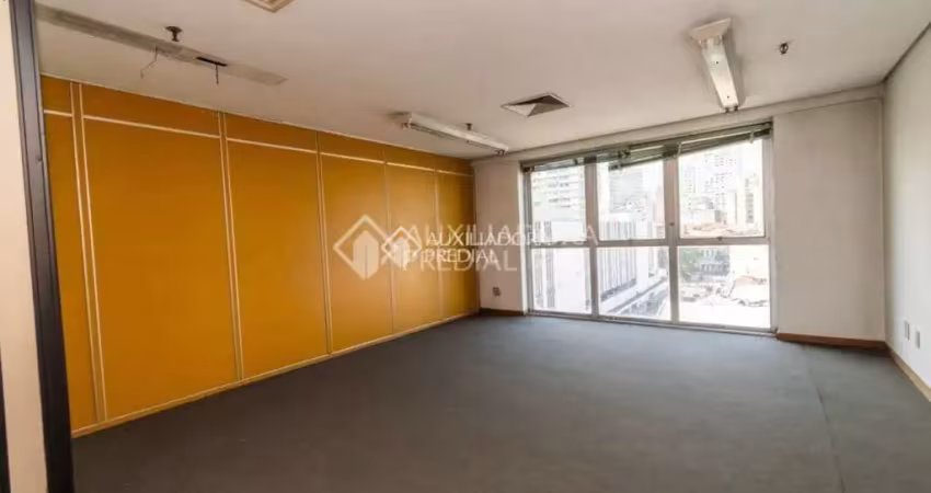 Sala comercial à venda na Rua Chaves Barcelos, 27, Centro Histórico, Porto Alegre