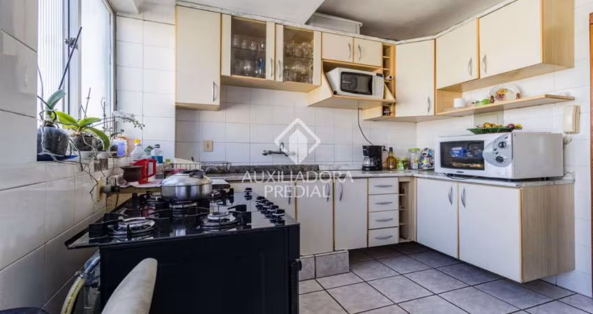 Apartamento com 3 quartos à venda na Rua Quintino Bandeira, 15, São Geraldo, Porto Alegre
