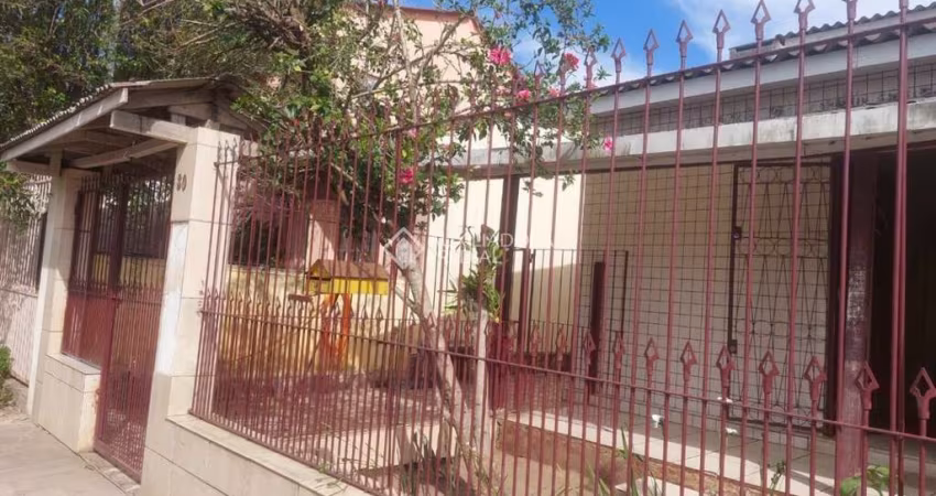 Casa com 2 quartos à venda na Beco Fernando Souto da Silva, 30, Morro Santana, Porto Alegre