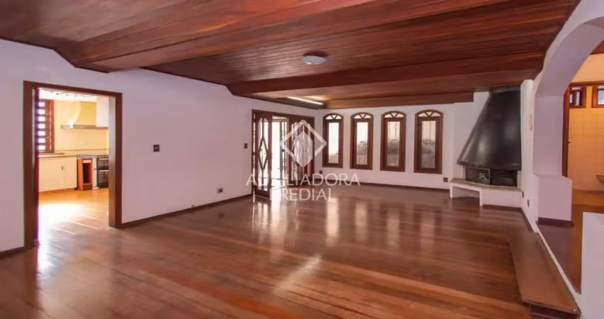 Casa com 4 quartos à venda na Rua Doutor João Simplício Alves de Carvalho, 527, Vila Ipiranga, Porto Alegre