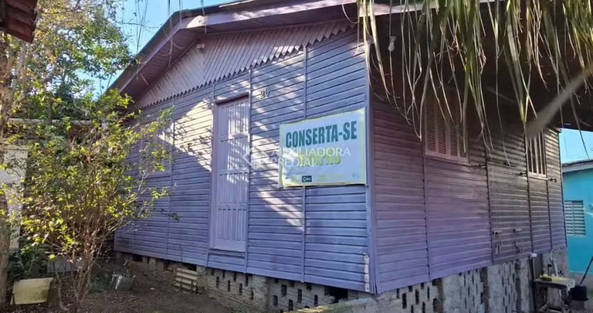 Casa com 2 quartos à venda na Capitão Carlos Lamarca, 26, Lomba do Pinheiro, Porto Alegre