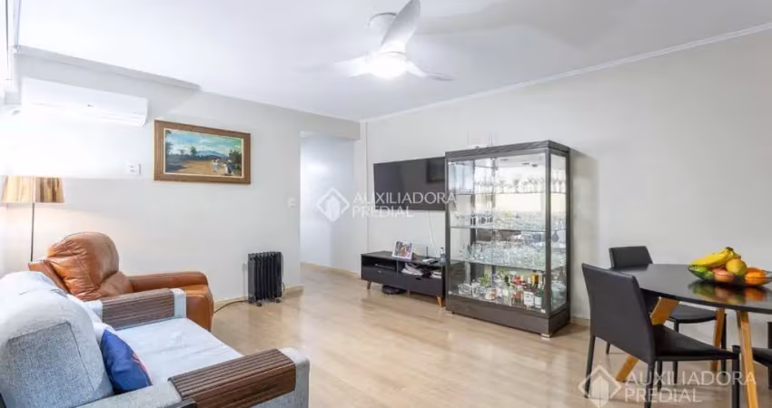 Apartamento com 3 quartos à venda na Rua Coronel Genuino, 310, Centro Histórico, Porto Alegre