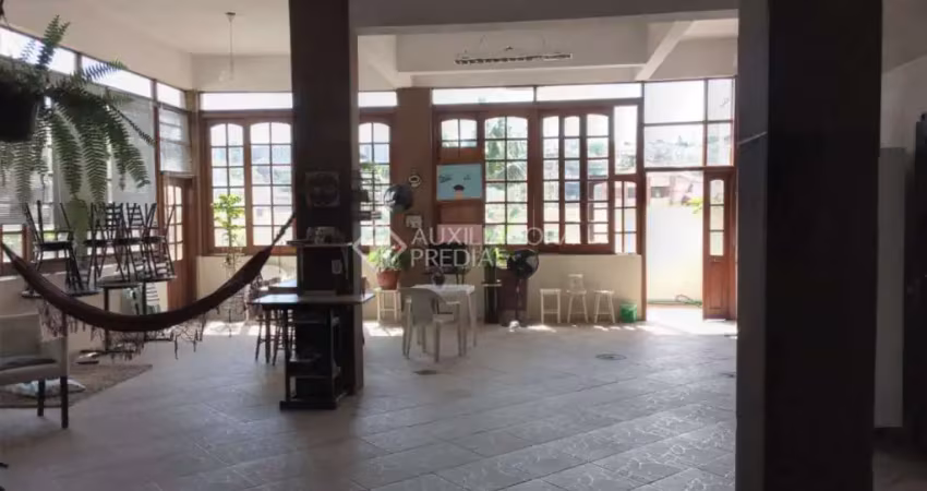 Apartamento com 4 quartos à venda na Rua Eurico Lara, 476, Medianeira, Porto Alegre