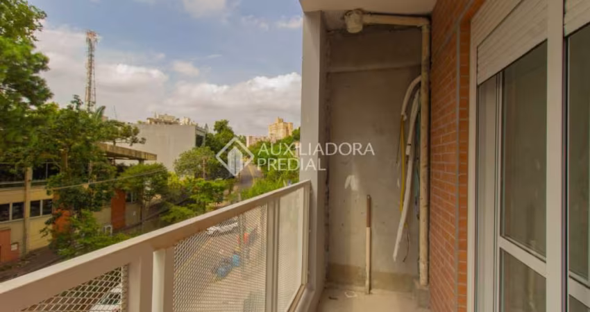 Apartamento com 3 quartos à venda na Beco Andaraí, 596, Passo da Areia, Porto Alegre