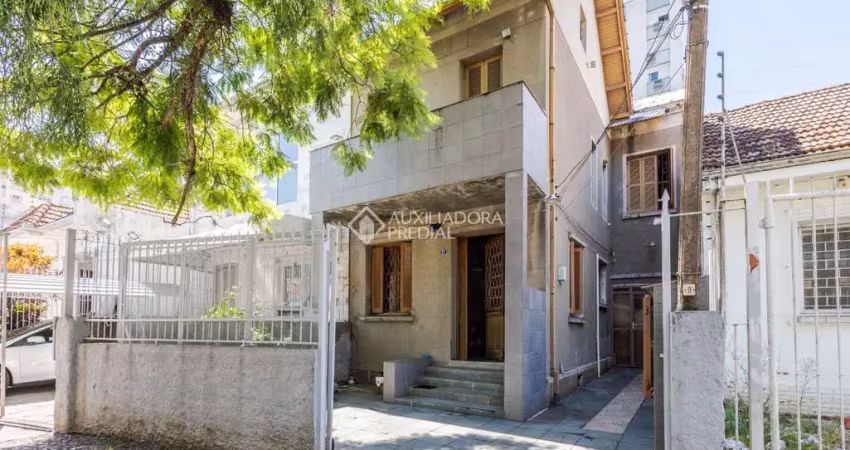 Casa com 3 quartos à venda na Emancipação, 77, Floresta, Porto Alegre