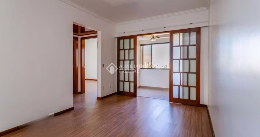 Apartamento com 2 quartos à venda na Rua Cipó, 725, Passo da Areia, Porto Alegre