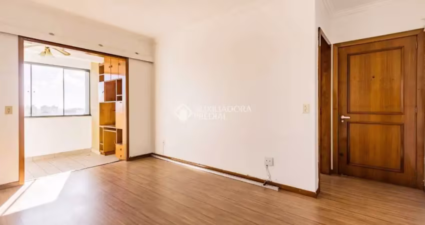 Apartamento com 2 quartos à venda na Rua Cipó, 725, Passo da Areia, Porto Alegre