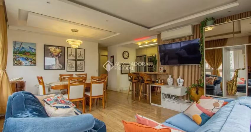 Apartamento com 3 quartos à venda na Rua Frederico Otávio Domingues Barbosa, 50, São Sebastião, Porto Alegre
