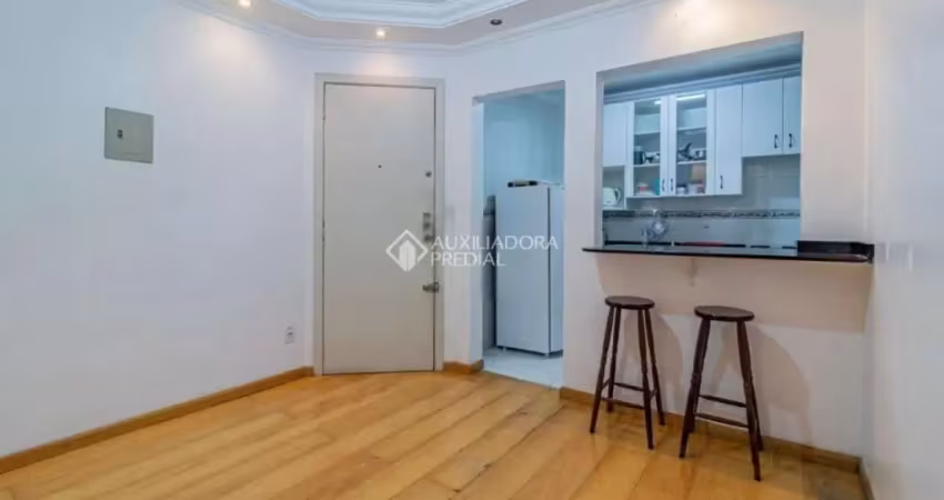 Apartamento com 2 quartos à venda na Rua Duque de Caxias, 1379, Centro Histórico, Porto Alegre