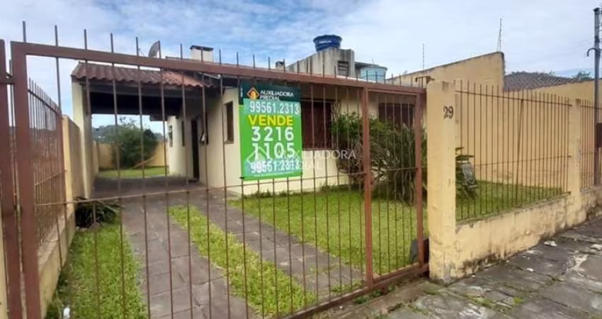 Casa com 2 quartos à venda na Rua Tenente Isolino Segobia, 29, Vila Nova, Porto Alegre