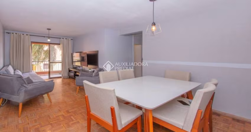 Apartamento com 3 quartos à venda na Rua Professor Carvalho Freitas, 611, Teresópolis, Porto Alegre