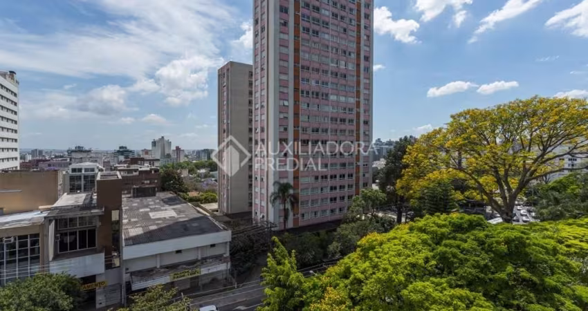 Apartamento com 3 quartos à venda na Rua Vinte e Quatro de Outubro, 925, Independência, Porto Alegre