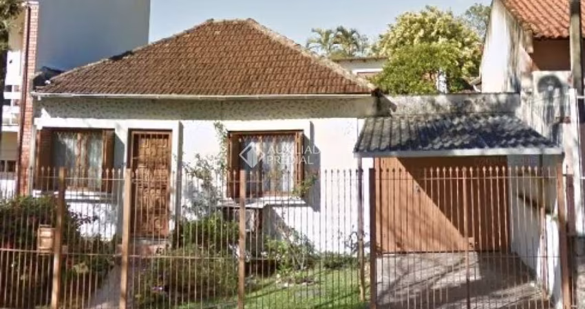 Casa com 3 quartos à venda na Avenida São Sebastião, 197, Nonoai, Porto Alegre