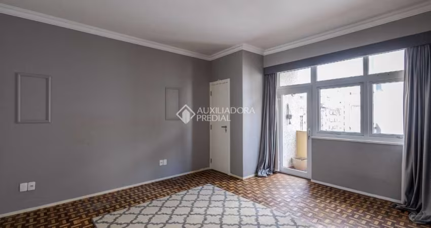 Apartamento com 3 quartos à venda na Rua Vigário José Inácio, 615, Centro Histórico, Porto Alegre