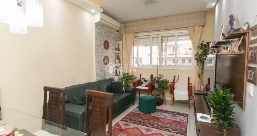 Apartamento com 3 quartos à venda na Rua Duque de Caxias, 1304, Centro Histórico, Porto Alegre