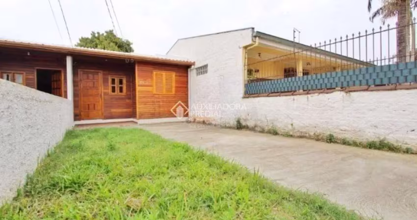Casa com 2 quartos à venda na Praça Frederico Westphalen, 75, Cavalhada, Porto Alegre