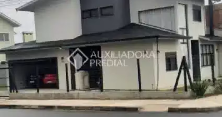 Casa em condomínio fechado com 4 quartos à venda na Rua Libório Kummer, 200, Mário Quintana, Porto Alegre
