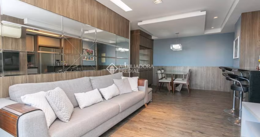 Apartamento com 3 quartos à venda na Rua Mauro Guedes de Oliveira, 131, Jardim Lindóia, Porto Alegre