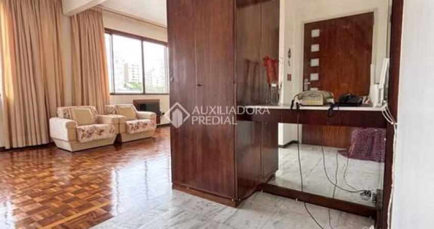 Apartamento com 3 quartos à venda na Rua Riachuelo, 1134, Centro Histórico, Porto Alegre